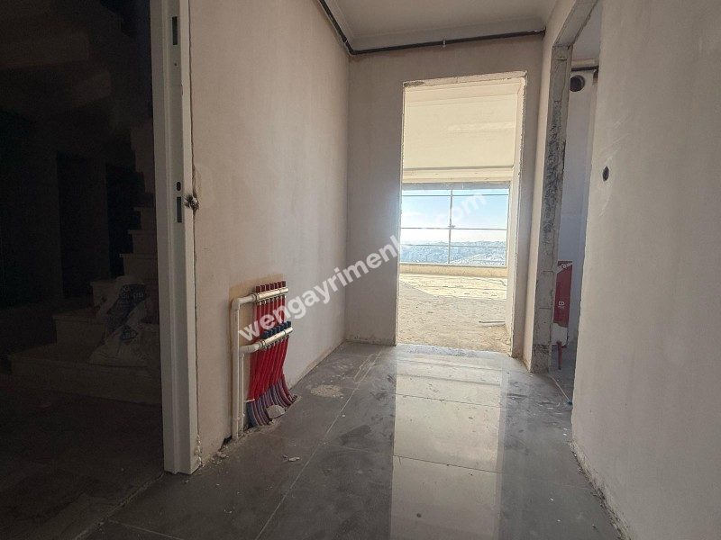 BAĞDAT CADDESİNE 4 DK DENİZ MANZARALI E.BANYOLU GENİŞ 3+1