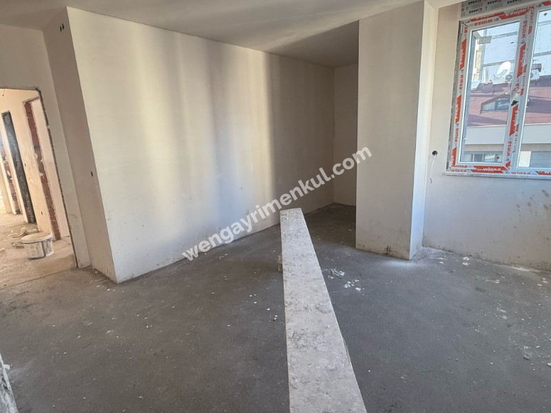 BOSTANCI SAHİLDE CADDEYE 5 DK DENİZ MANZARALI ULTRA LÜKS 3+1
