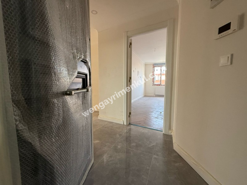 ALTINTEPE'DE CADDEYE BOSTANCIYA SAHİLE KOMŞU 300 m² 5+2 DUBLEKS