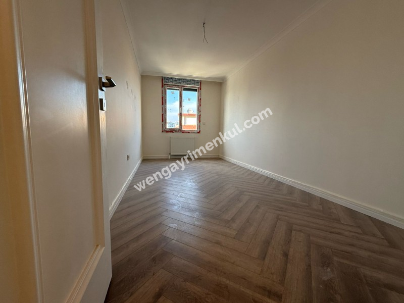 ALTINTEPE'DE CADDEYE BOSTANCIYA SAHİLE KOMŞU 300 m² 5+2 DUBLEKS