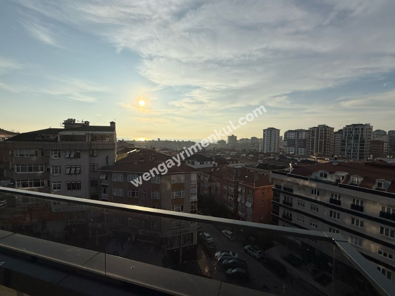 ALTINTEPE'DE CADDEYE BOSTANCIYA SAHİLE KOMŞU 300 m² 5+2 DUBLEKS