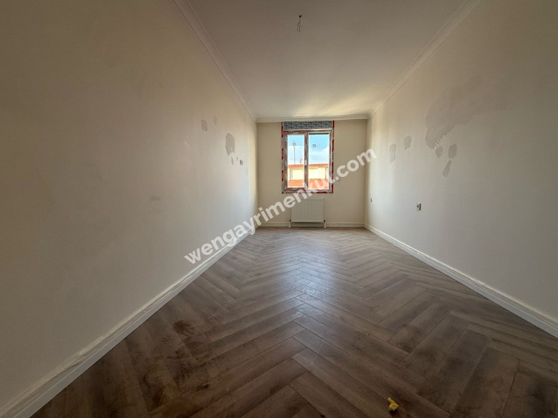ALTINTEPE'DE CADDEYE BOSTANCIYA SAHİLE KOMŞU 300 m² 5+2 DUBLEKS
