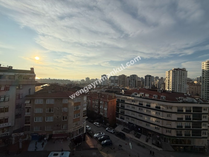 ALTINTEPE'DE CADDEYE BOSTANCIYA SAHİLE KOMŞU 300 m² 5+2 DUBLEKS