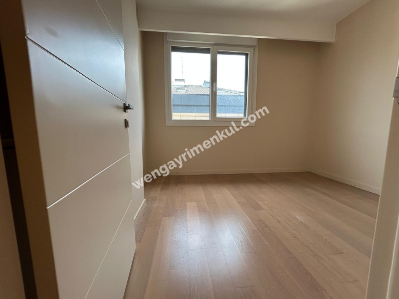 FENERBAHÇE DALYAN SAHİL'DE MARİNAYA CADDEYE ÇOK YAKIN 130 M² 3+1