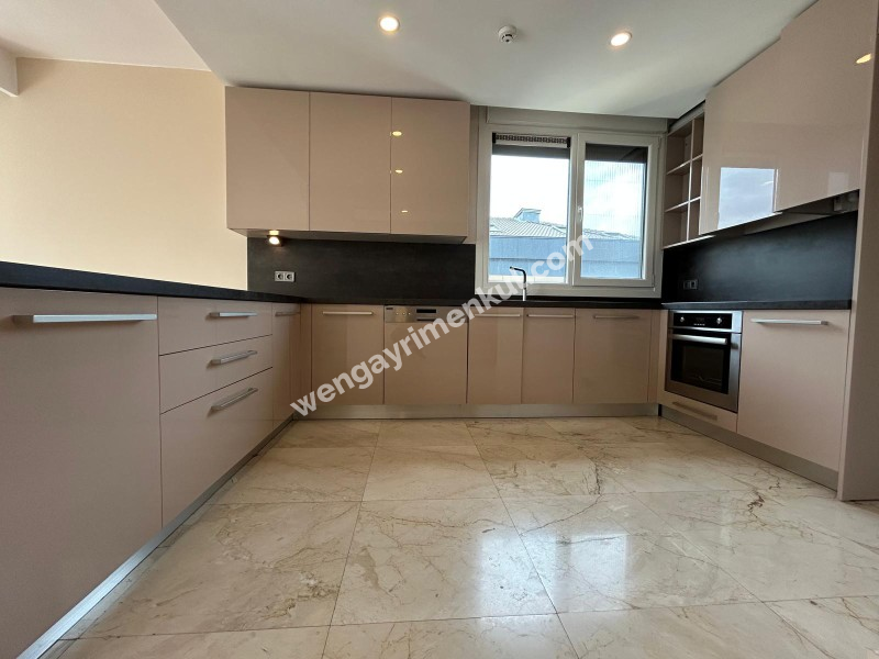 FENERBAHÇE DALYAN SAHİL'DE MARİNAYA CADDEYE ÇOK YAKIN 130 M² 3+1