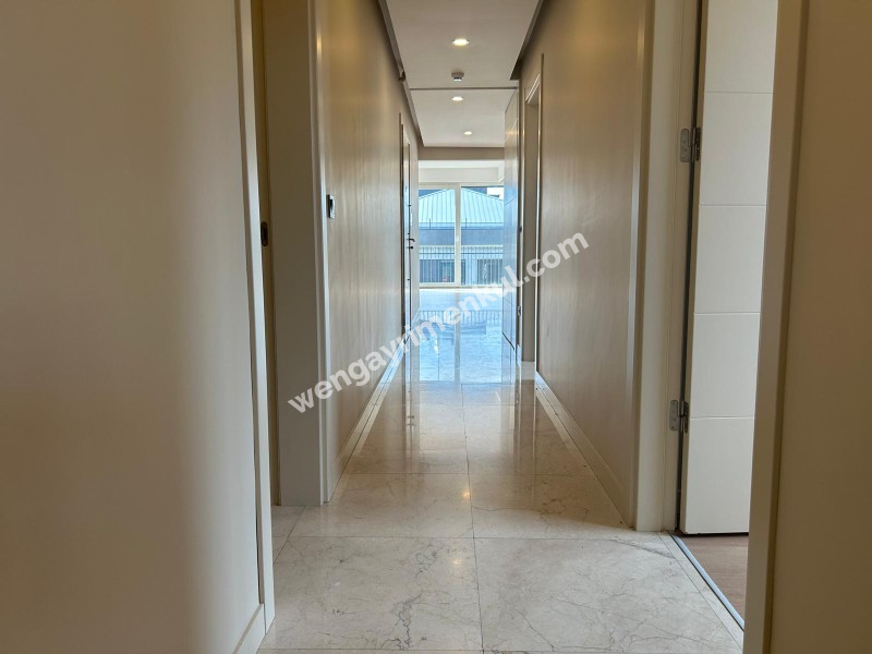 FENERBAHÇE DALYAN SAHİL'DE MARİNAYA CADDEYE ÇOK YAKIN 130 M² 3+1