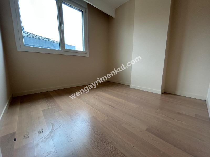 FENERBAHÇE DALYAN SAHİL'DE MARİNAYA CADDEYE ÇOK YAKIN 130 M² 3+1