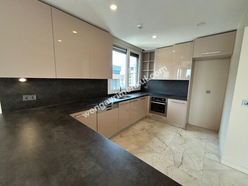 FENERBAHÇE DALYAN SAHİL'DE MARİNAYA CADDEYE ÇOK YAKIN 130 M² 3+1