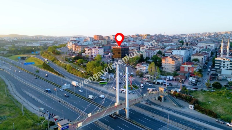  3000 M2 KULLANIM ALANLI  YEPYENİ  KOMPLE KİRALIK PLAZA  