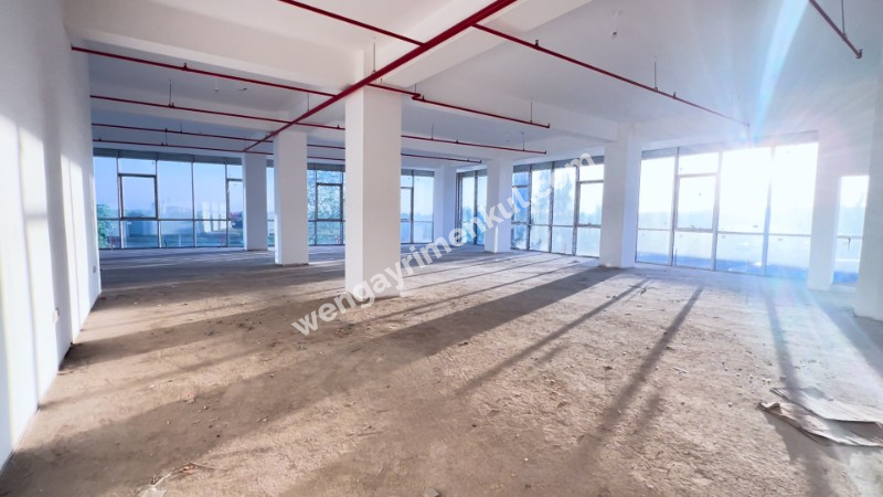  3000 M2 KULLANIM ALANLI  YEPYENİ  KOMPLE KİRALIK PLAZA  