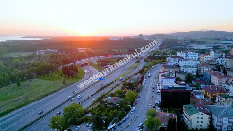  3000 M2 KULLANIM ALANLI  YEPYENİ  KOMPLE KİRALIK PLAZA  