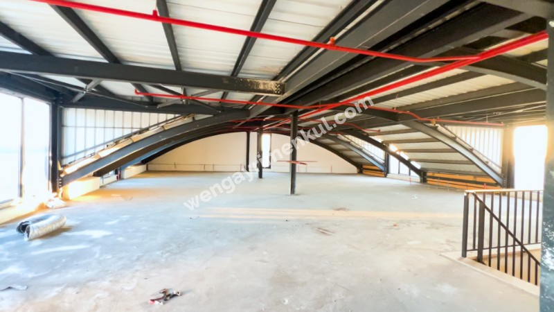  3000 M2 KULLANIM ALANLI  YEPYENİ  KOMPLE KİRALIK PLAZA  