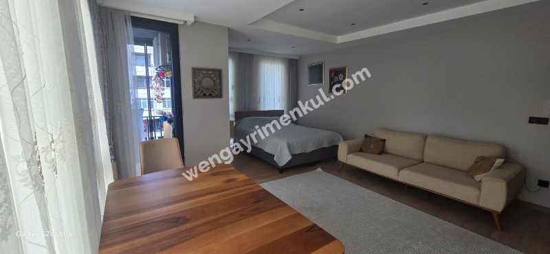 Bağdat Caddesi'nde 2+1 kiralık daire, yeni bina, ikinci katta.
