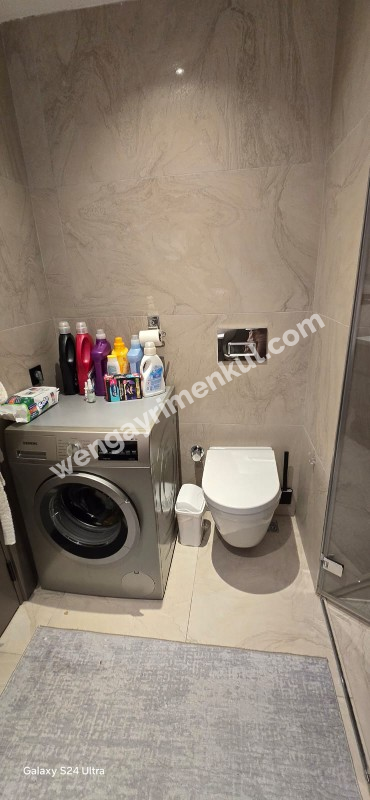 Bağdat Caddesi'nde 2+1 kiralık daire, yeni bina, ikinci katta.
