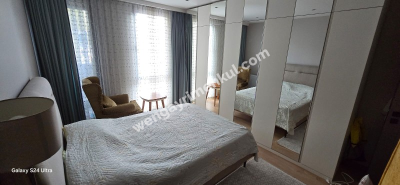 Bağdat Caddesi'nde 2+1 kiralık daire, yeni bina, ikinci katta.