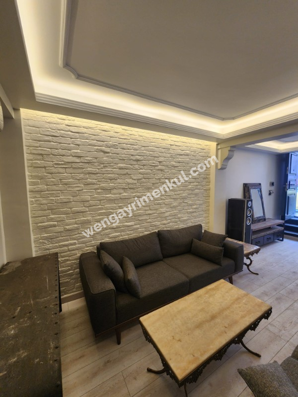 CİHANGİR DEFTERDAR YOKUŞUNDA SATILIK 1 +1 HEM TICARI HEM MESKEN YENİLENMİŞ DAİRE