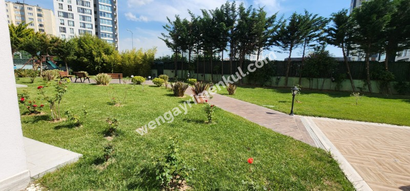 ATAŞEHIR 'DE 2+1 SATILIK DAİRE 