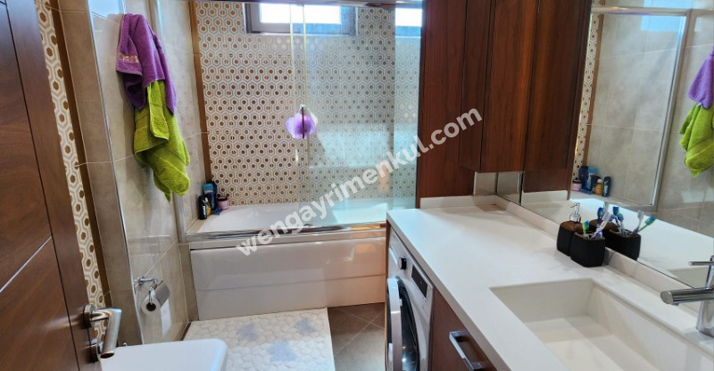 ATAŞEHIR 'DE 2+1 SATILIK DAİRE 