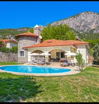 YATIRIMA UYGUN EŞYALI TURIZM AMAÇLI KİRALAMA RUHSATLI VİLLA
