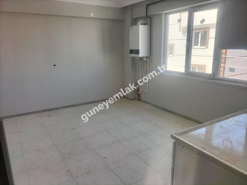SATILIK YENİ MAHALLEDE  SIFIR APART 1+1
