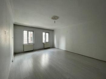 GÜVENAY - ÇORUM ÇİFTLİK CADDE ÜZERİ 3+1 KİRALIK DAİRE