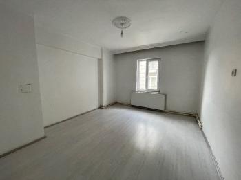 GÜVENAY - ÇORUM ÇİFTLİK CADDE ÜZERİ 3+1 KİRALIK DAİRE