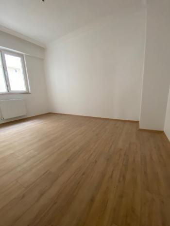 Güvenay - Çorum Ulukavak Mah.19 Mayıs Okulu Civarı Satılık Daire