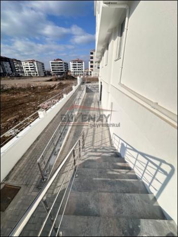 Güvenay - Çorum Fen Lisesi Civarı Yüksek Giriş 2+1 Satılık Daire