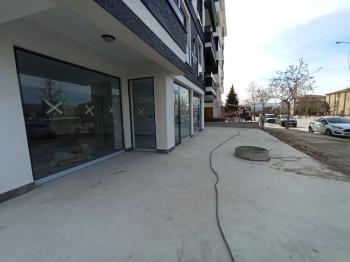 GÜVENAY - ÇORUM ÇEPNİ FEN LİSESİ CADDE ÜZERİ DÜZ GİRİŞ 150 M² KİRALIK DÜKKAN 
