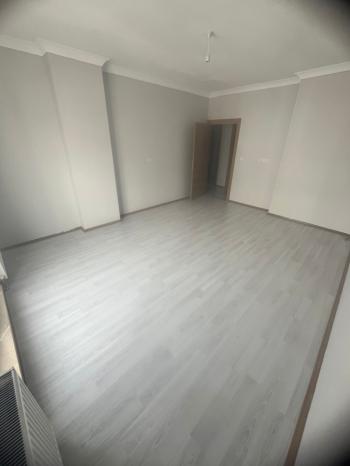 GÜVENAY - ÇORUM YUMURTA İLK OKULU KARŞISI ÖZGÜR EVLER 3+1 SATILIK DAİRE 