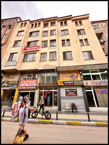 GÜVENAY – ÇORUM GAZİ CADDESİ PTT ARKASI – SATILIK SON KAT OFİS
