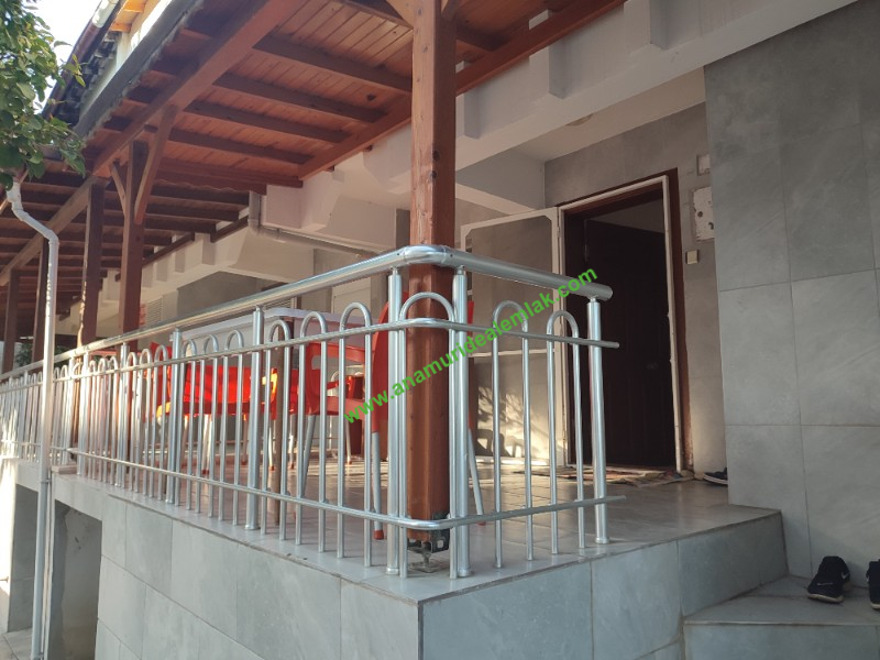 ANAMUR GÜZELYURT'TA DENİZ'E 100 METRE MESAFEDE SATILIK VİLLA