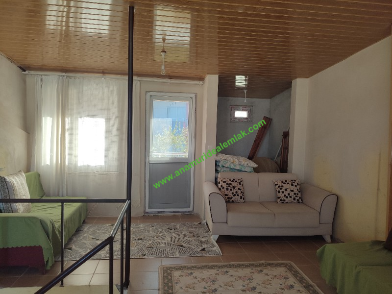 ANAMUR GÜZELYURT'TA DENİZ'E 100 METRE MESAFEDE SATILIK VİLLA
