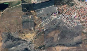 GÖL BÖLGESİNDE SATILIK 748 m2 VİLLA ARSASI