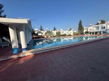 GİRNE ÇATALKÖYDE İKİZ EV