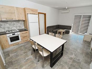  İLK EVİM KREDİSİNE UYGUN HASPOLAT BÖLGESİNDEZEMİN KAT  FUL EŞYALI SATILIK DAİRE