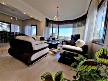 GİRNE ÇATALKÖYDE SATILIK DAĞ -DENİZ MANZARALI 4+1 VİLLA
