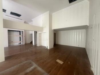 KIBRIS LEFKOŞA DEREBOYU ANA CADDE ÜZERİNDE KİRALIK İŞ YERİ