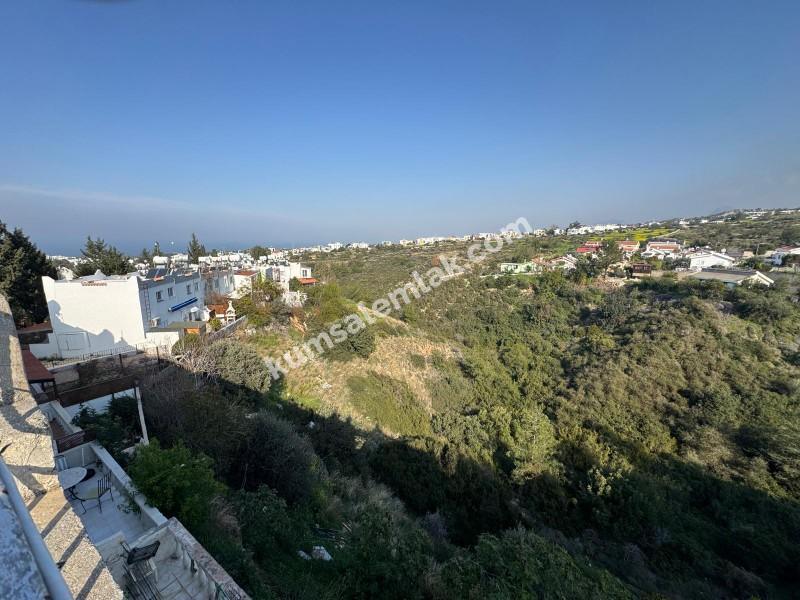 GİRNE ÇATALKÖYDE İKİZ EV