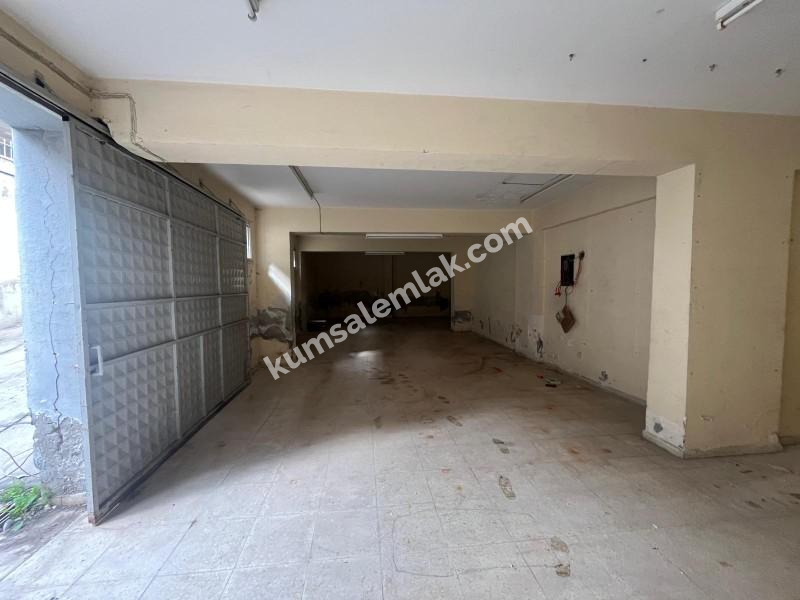 LEFKOŞA YENIKENT BÖLGESINDE ANA CADDE ÜZERİ KİRALIK DEPO
