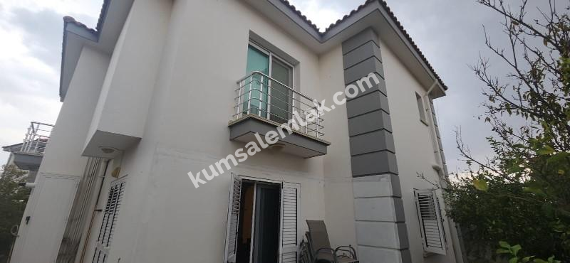 LEFKOŞA GÖNYELİ BÖLGESİNDE 3+1 DUBLEX EV 