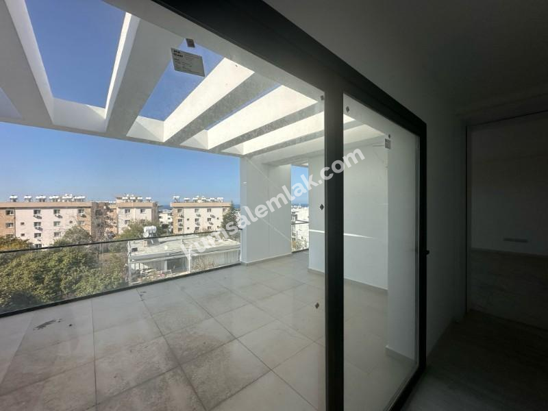 GİRNE ALSANCAK BÖLGESİNDE SATILIK YENİ SIFIR PENTHOUSE
