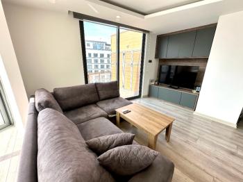 Girne Akacan Elegance’ta Penthouse Dubleks – Deniz & Dağ Manzaralı