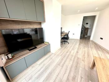 Girne Akacan Elegance’ta Penthouse Dubleks – Deniz & Dağ Manzaralı