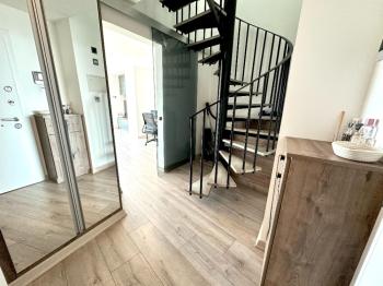 Girne Akacan Elegance’ta Penthouse Dubleks – Deniz & Dağ Manzaralı