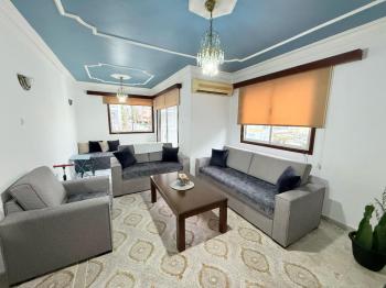 Girne Merkezde Türk Malı 2+1 Geniş Satılık Daire 