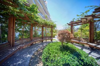 Kıbrıs Girne Akacan Elegance'da Elit Blokta Geniş 3+1 Satılık Daire
