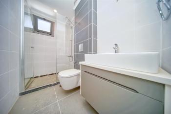 Kıbrıs Girne Akacan Elegance'da Elit Blokta Geniş 3+1 Satılık Daire