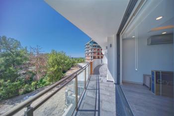 Kıbrıs Girne Akacan Elegance'da Elit Blokta Geniş 3+1 Satılık Daire