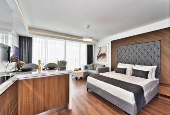 İskele Long Beach Bölgesinde Satılık 1+0  Residence Daireler